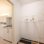 Base - By Mynests Apartmán *