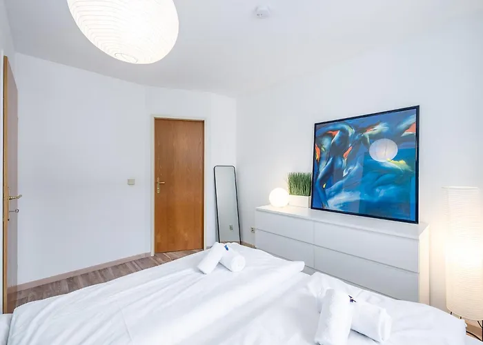 Апартаменты Base - By Mynests